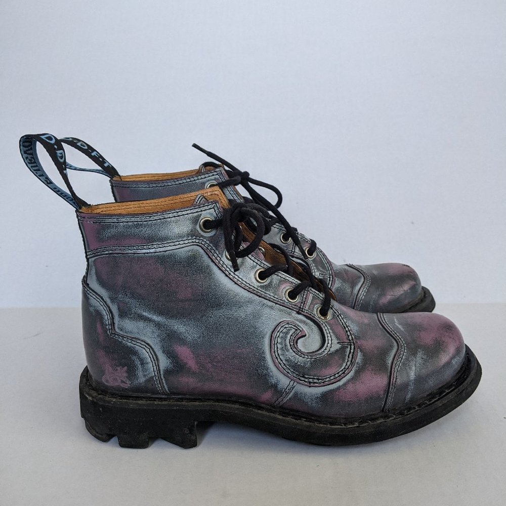 Swirl leather Fluevog boots in marble colour